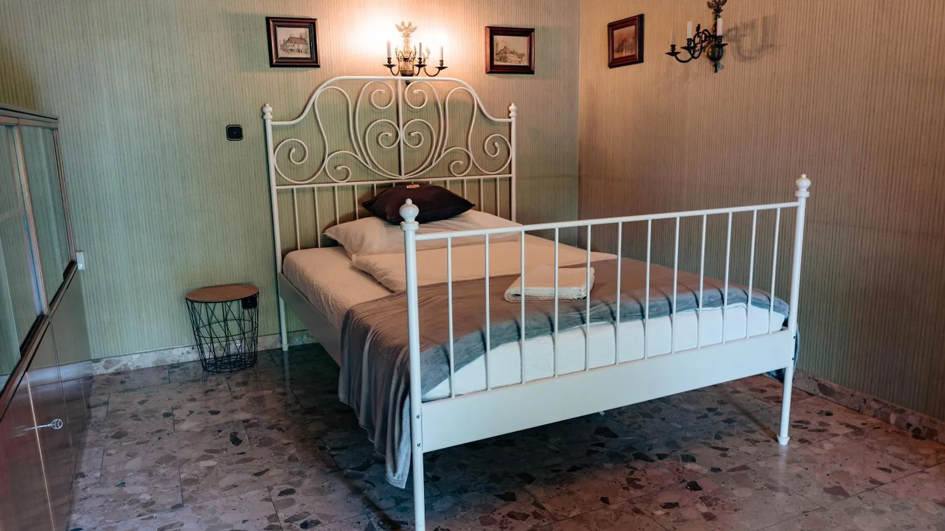 Big Quiet Villa With Garden And Pool Vienna 0*,  Austria