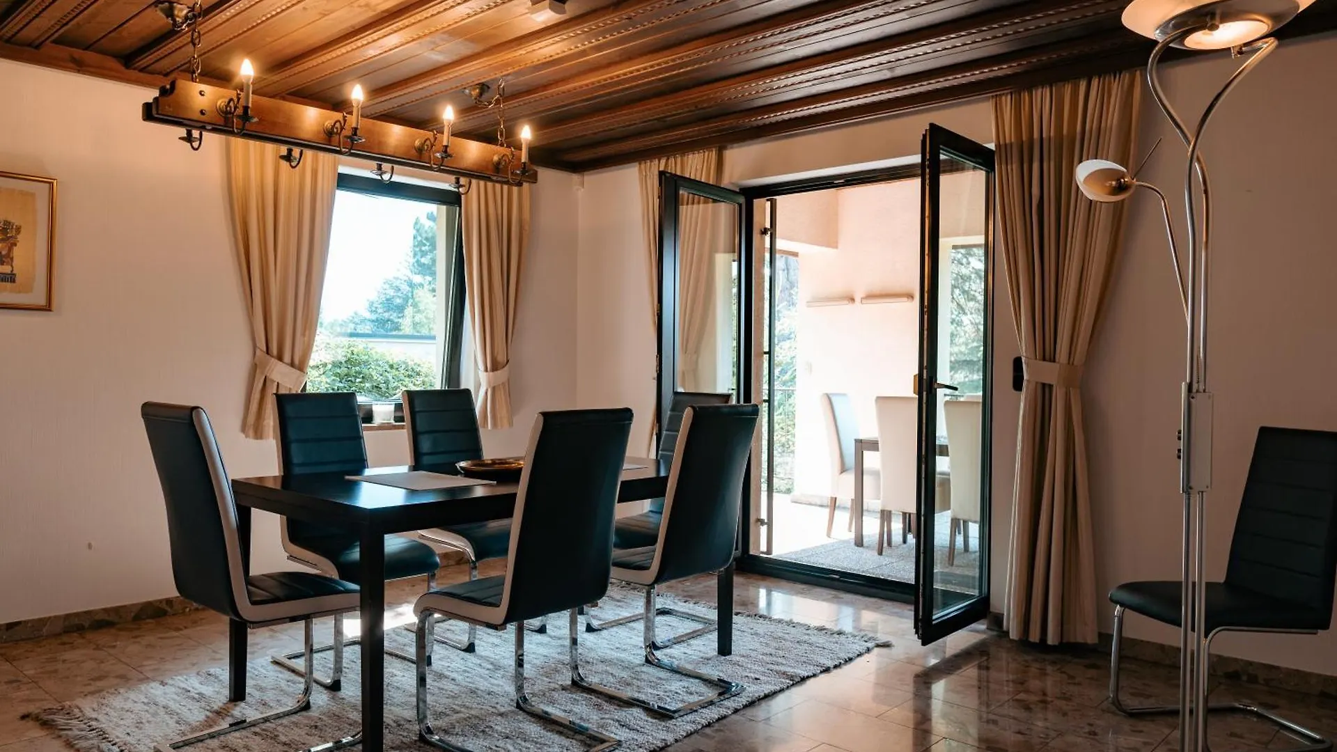 Big Quiet Villa With Garden And Pool Vienna