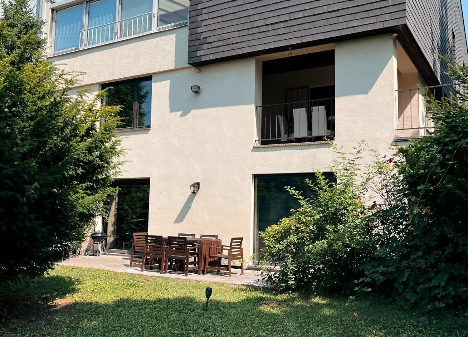 Big Quiet Villa With Garden And Pool Vienna Austria