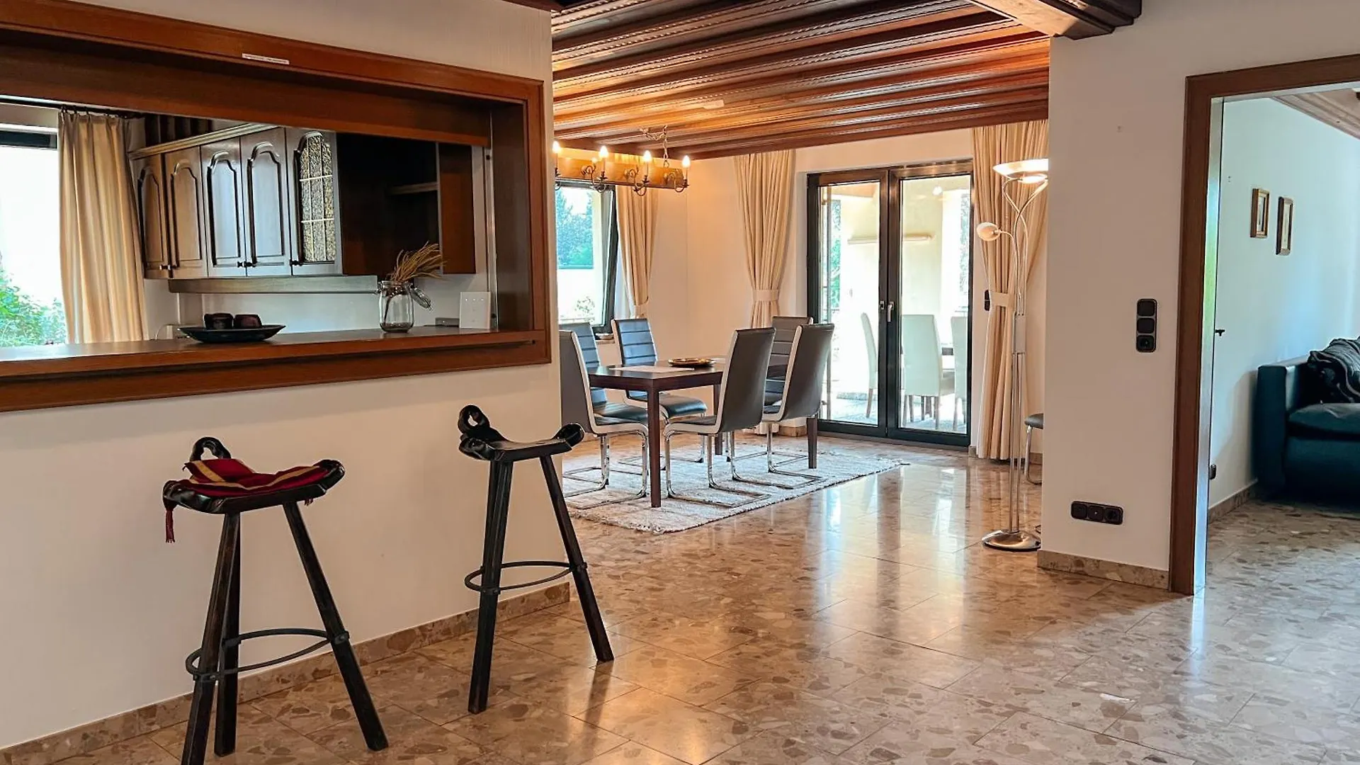 Big Quiet Villa With Garden And Pool Vienna