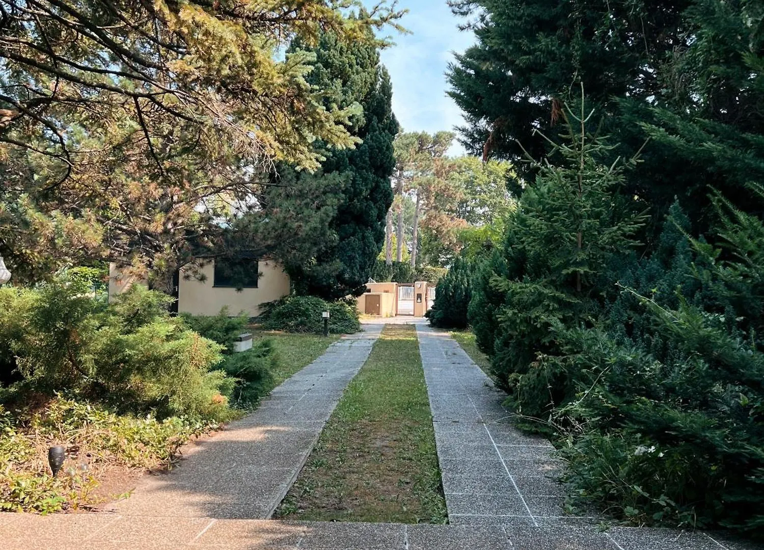 Big Quiet Villa With Garden And Pool Vienna